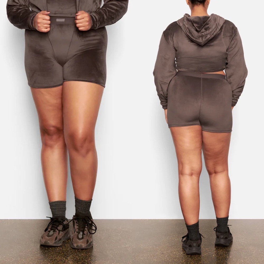 SKIMS Women's Velvet Bike Shorts